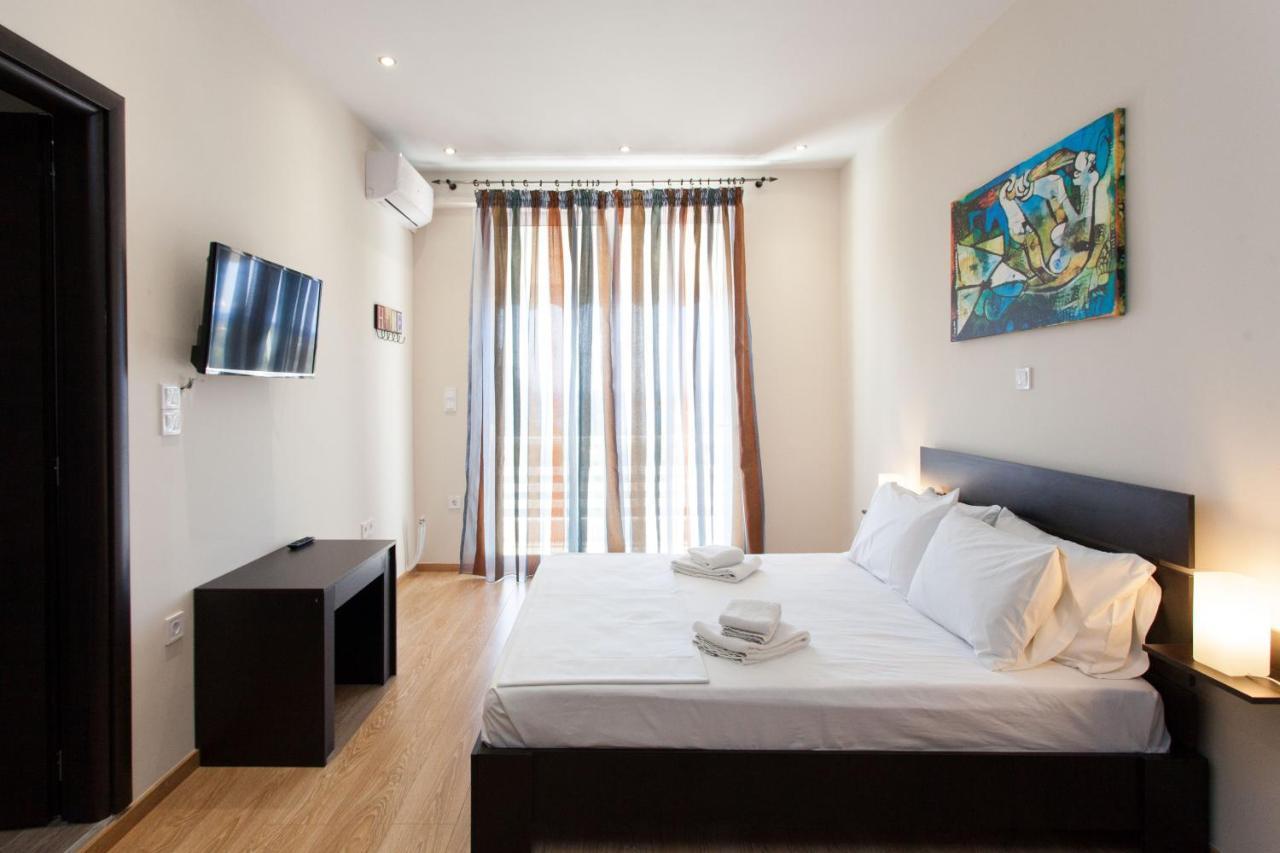 Modern Apt In Glyfada A Breath Away From The Sea - The View 아테네 외부 사진