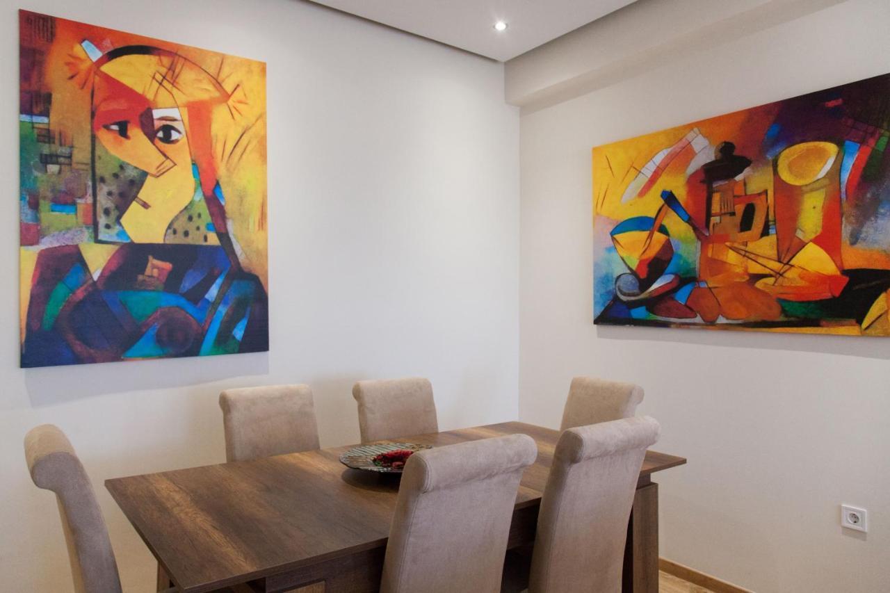 Modern Apt In Glyfada A Breath Away From The Sea - The View 아테네 외부 사진
