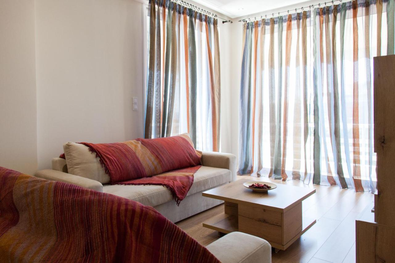 Modern Apt In Glyfada A Breath Away From The Sea - The View 아테네 외부 사진