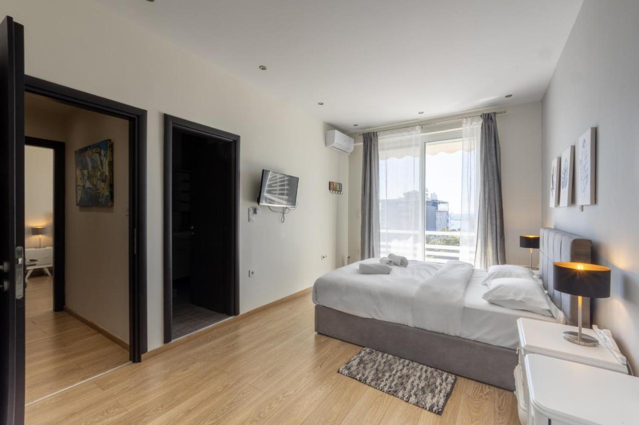 Modern Apt In Glyfada A Breath Away From The Sea - The View 아테네 외부 사진